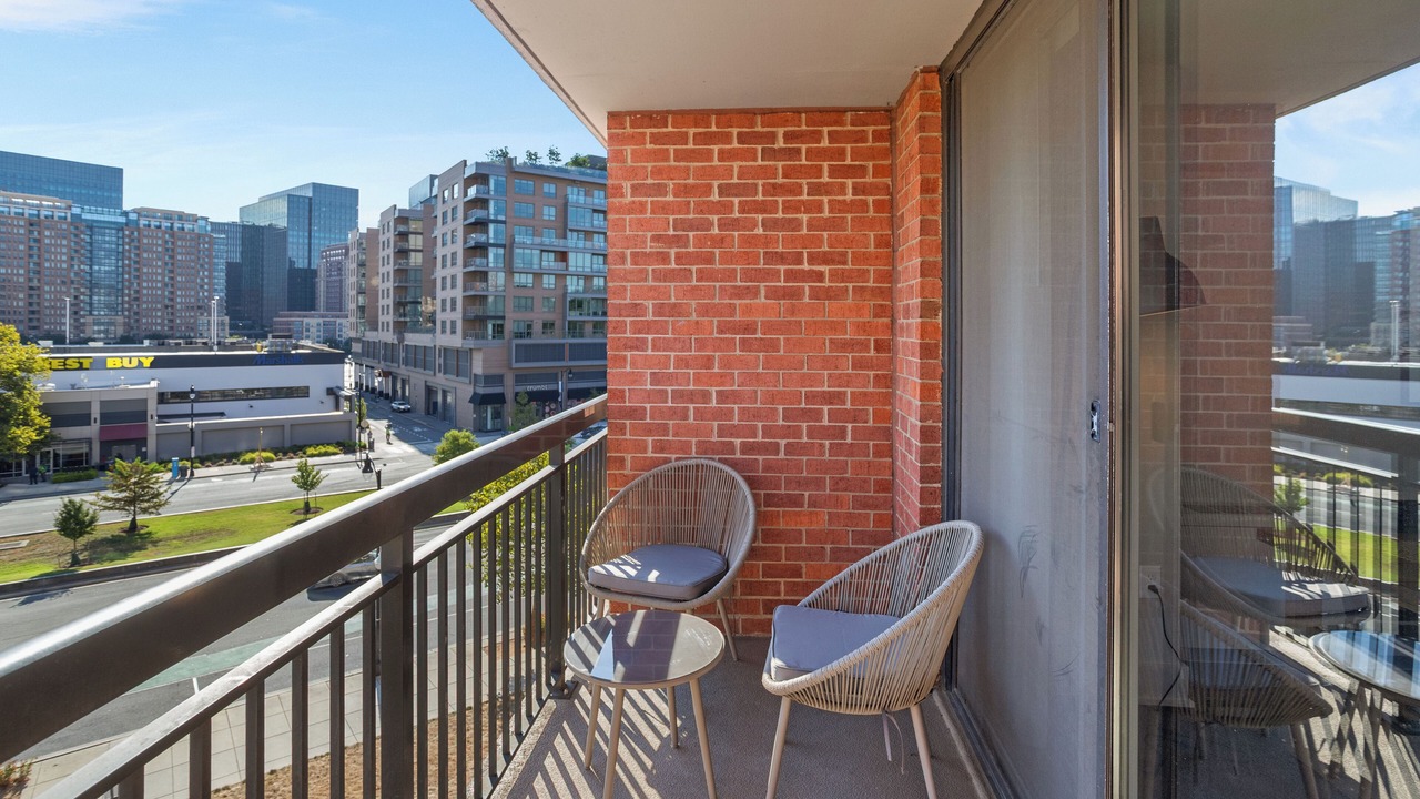 Photo of Patio Balcony in Pentagon City