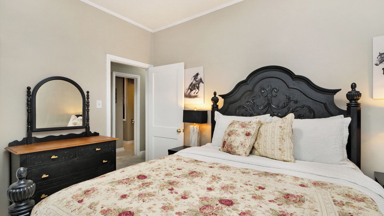 Photo of Bedroom in Herington