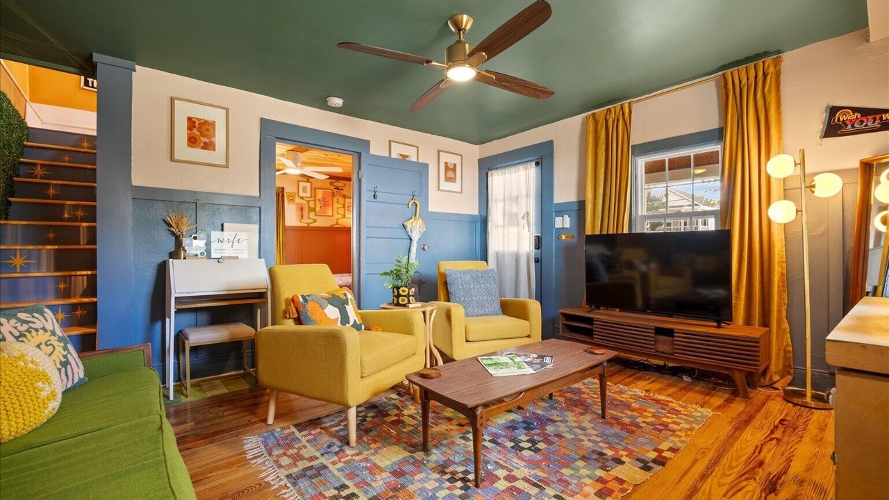 Photo of Livingroom in Wilmington Historic District