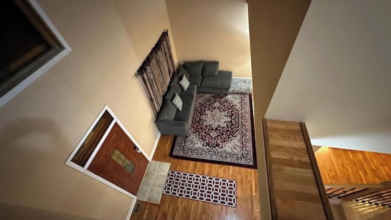 Photo of Livingroom in Westmont