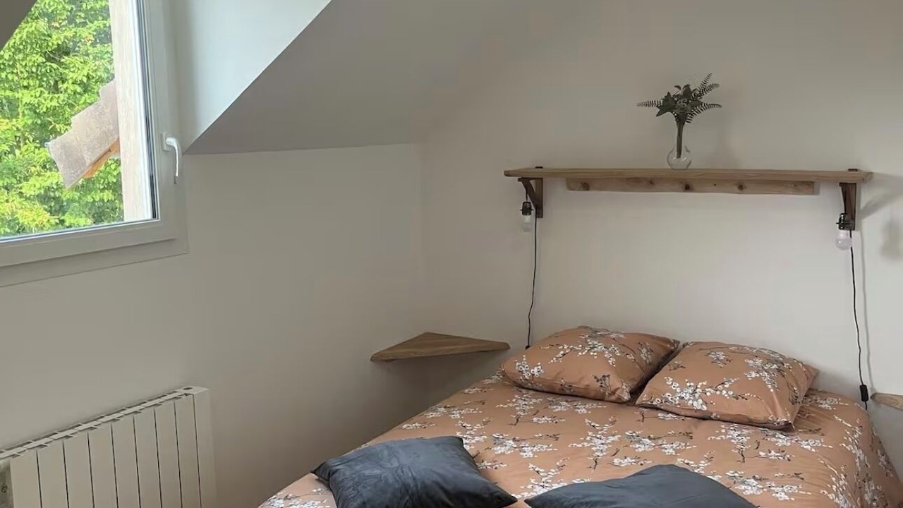 Photo of Bedroom in Saint-Martin-des-Pezerits