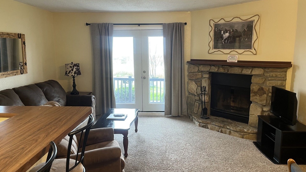 Photo of Livingroom in Runaway Bay