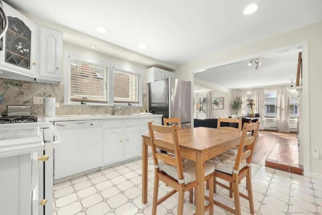 Photo of Kitchen in Black Rock Historic District