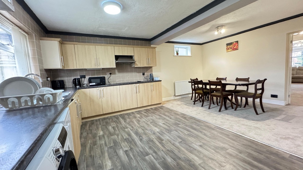 Photo of Kitchen in Brize Norton
