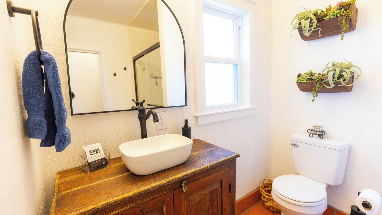 Photo of Bathroom in Sayles Blvd. Area