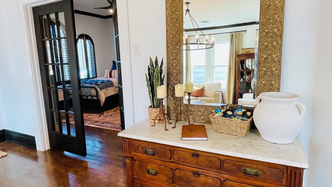 Photo of Bedroom in Sayles Blvd. Area