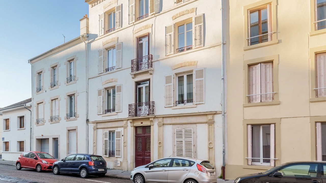 Photo of Outdoor in Poincare - Foch - Anatole France - Croix de Bourgogne