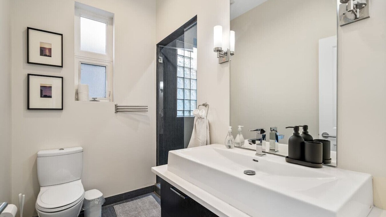Photo of Bathroom in Wicker Park