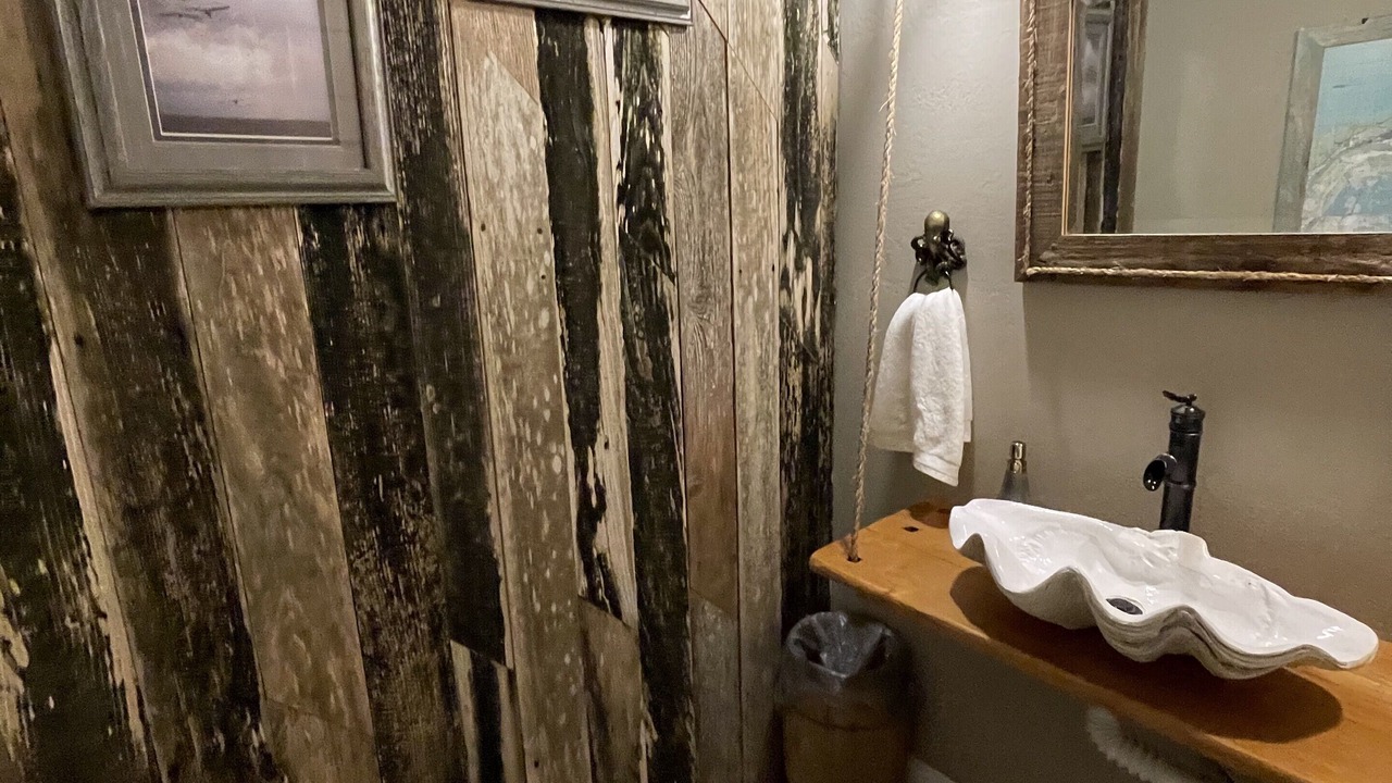 Photo of Bathroom in Morgan City