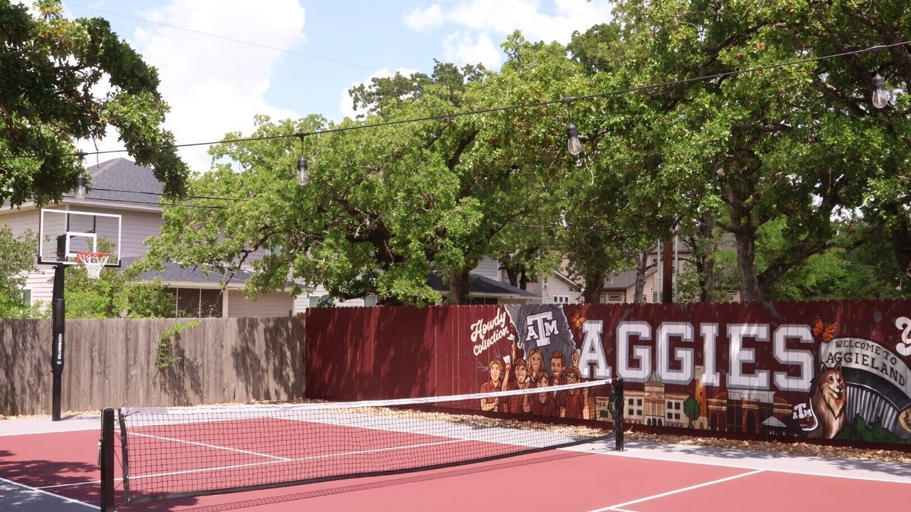 Photo of Others in Country Club Estates