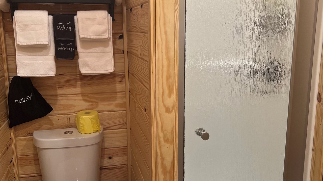 Photo of Bathroom in Lee County