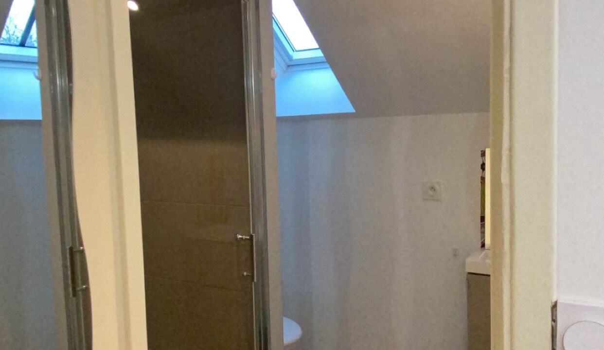 Photo of Bathroom in Savoisy