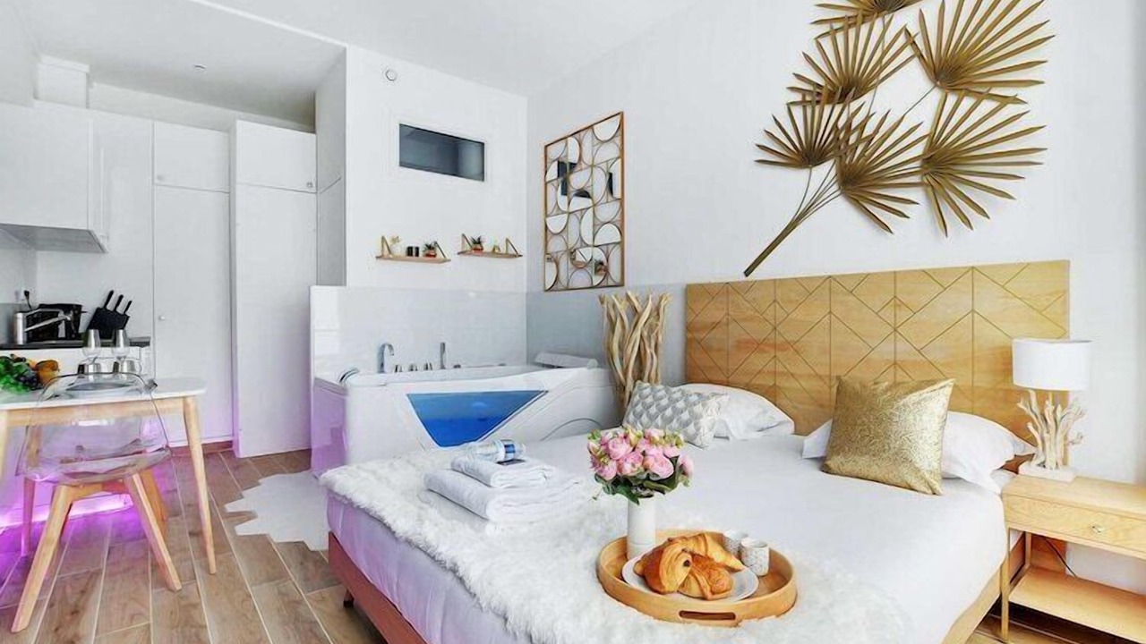 Photo of Bedroom in Pigalle