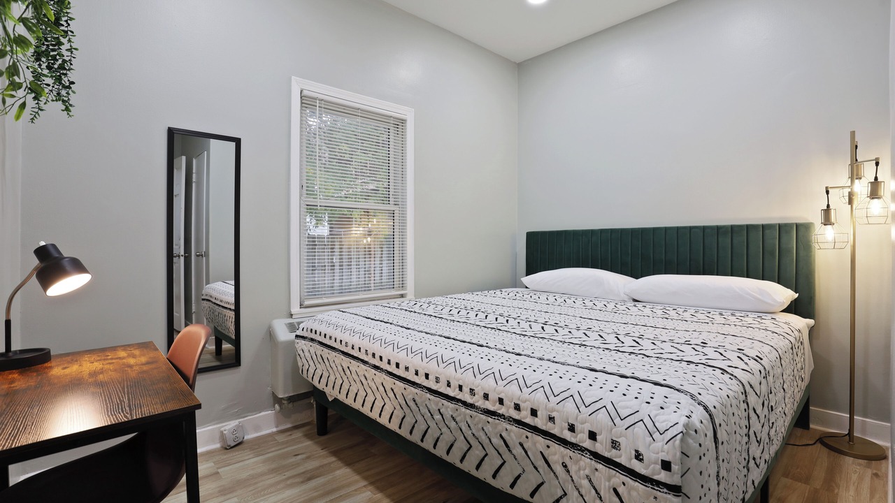 Photo of Bedroom in Forest Park