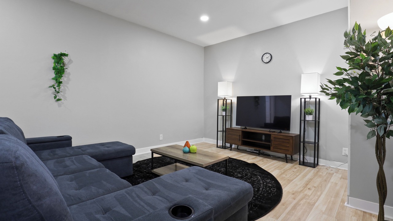 Photo of Livingroom in Forest Park