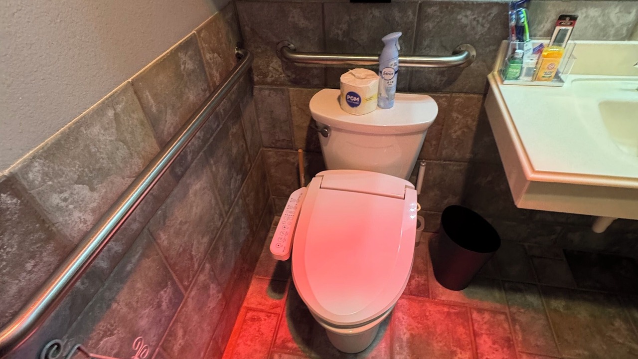 Photo of Bathroom in Whitehouse