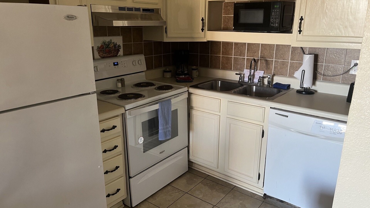 Photo of Kitchen in Runaway Bay
