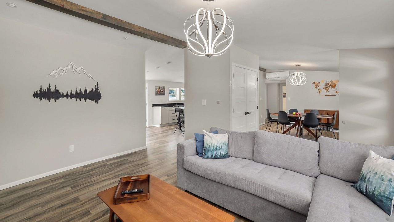 Photo of Livingroom in Newport