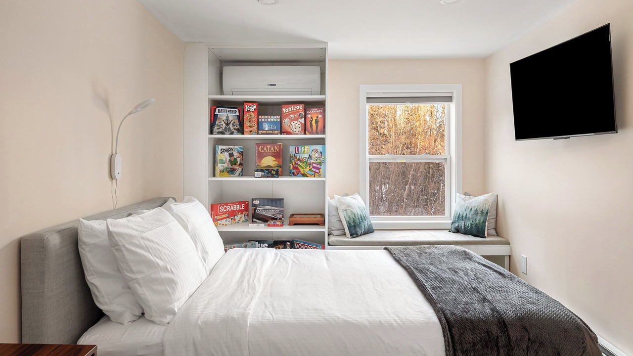 Photo of Bedroom in Newport