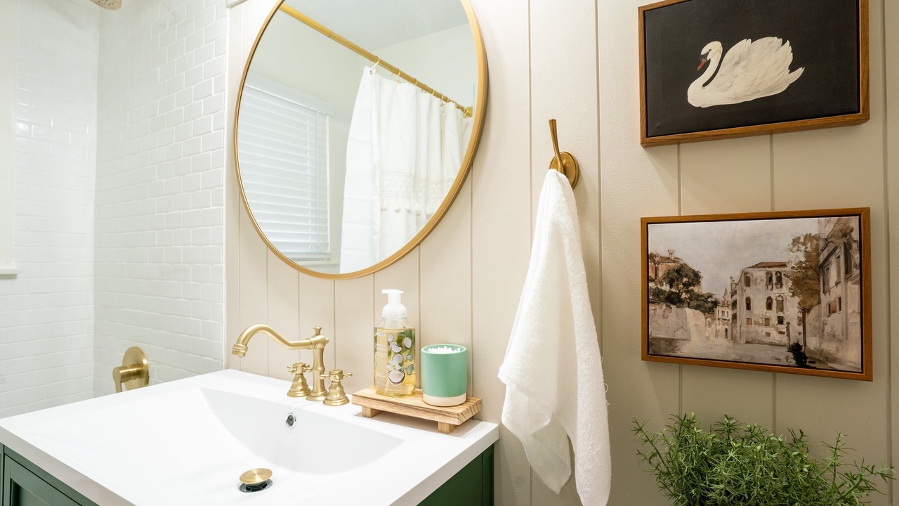 Photo of Bathroom in Nall Hills