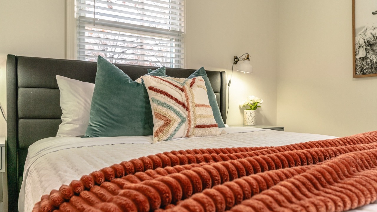 Photo of Bedroom in Nall Hills