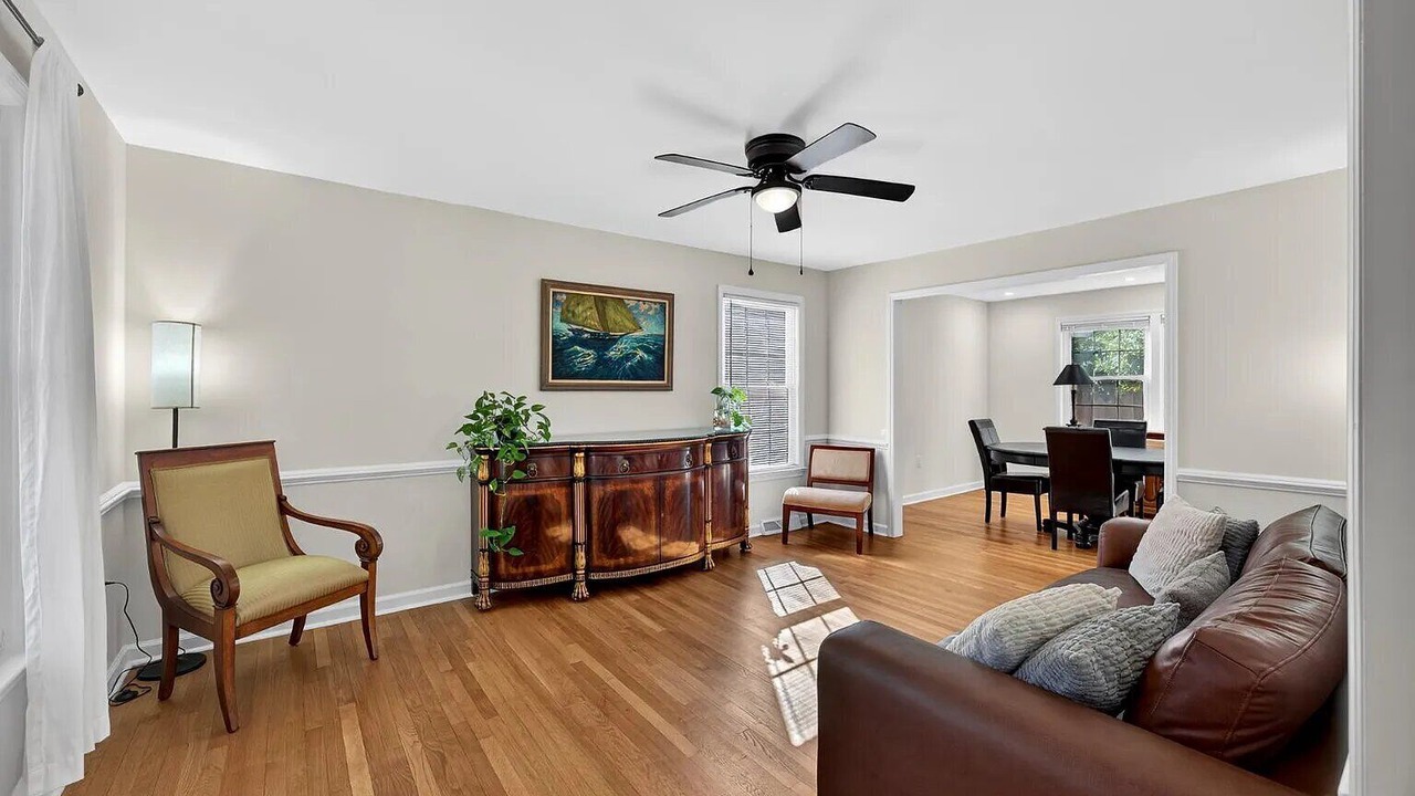 Photo of Livingroom in North Charleston