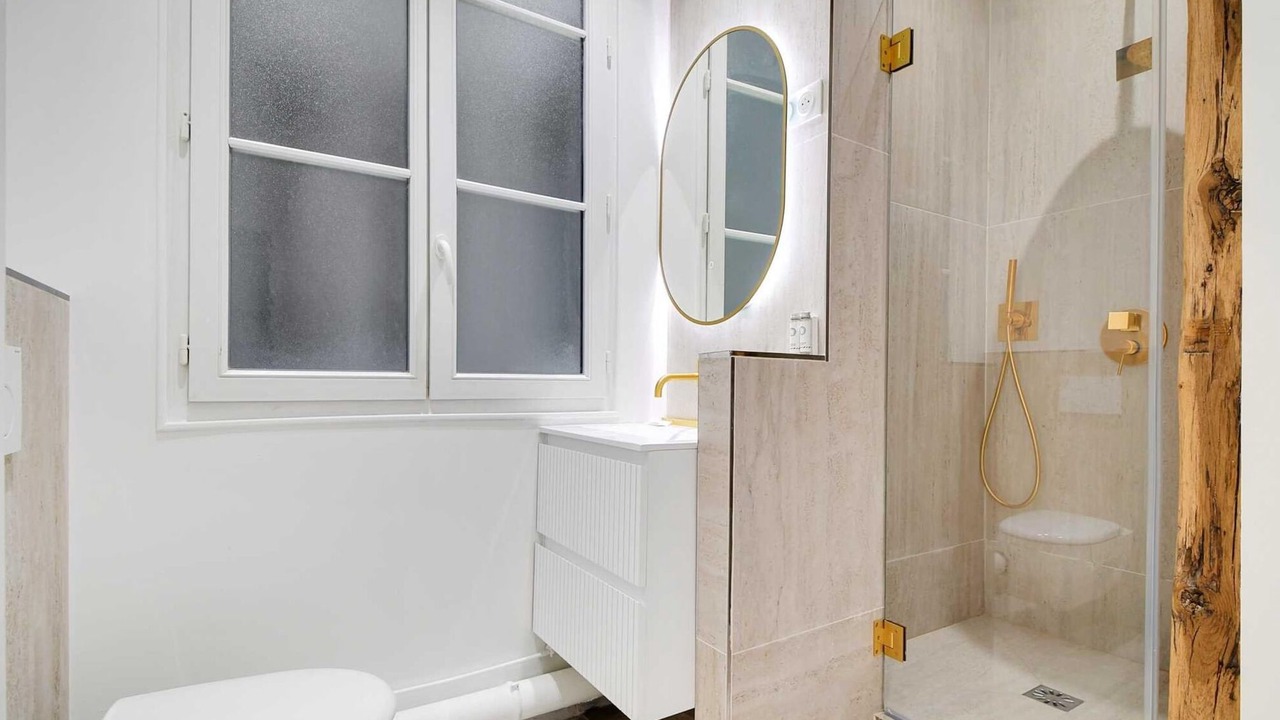 Photo of Bathroom in Chaussee-d'Antin