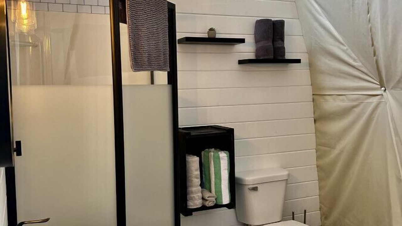 Photo of Bathroom in West Bay