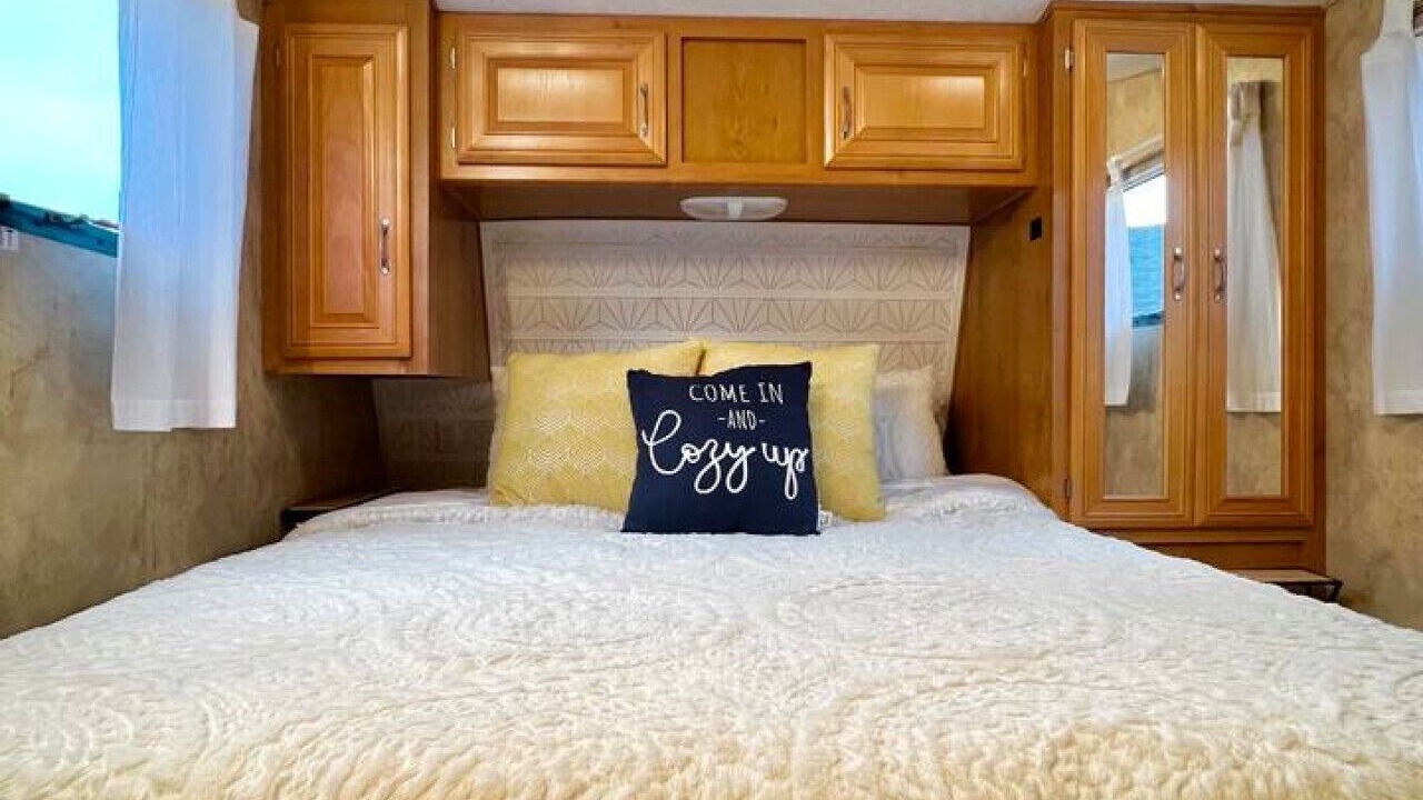 Photo of Bedroom in Leon Junction