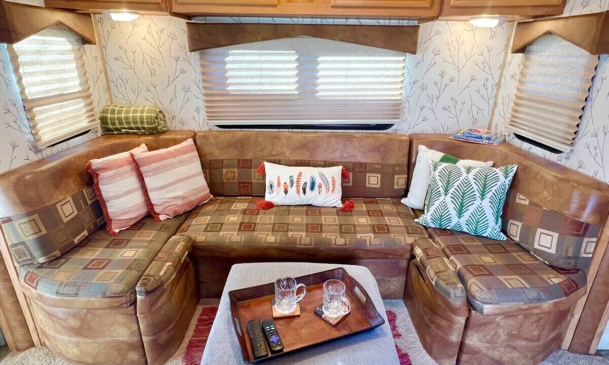 Photo of Livingroom in Leon Junction