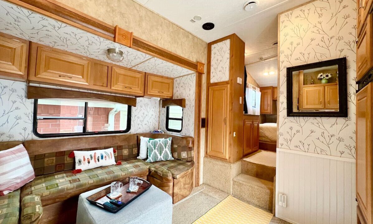 Photo of Livingroom in Leon Junction