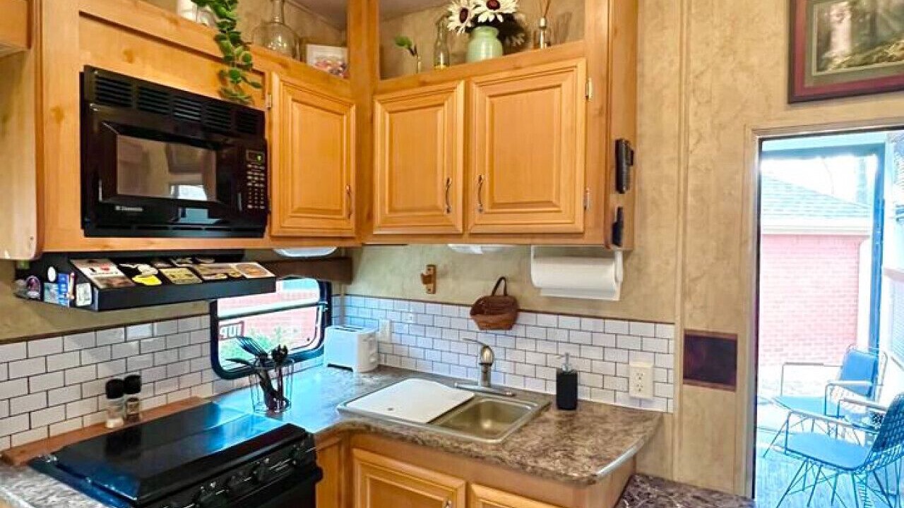 Photo of Kitchen in Leon Junction