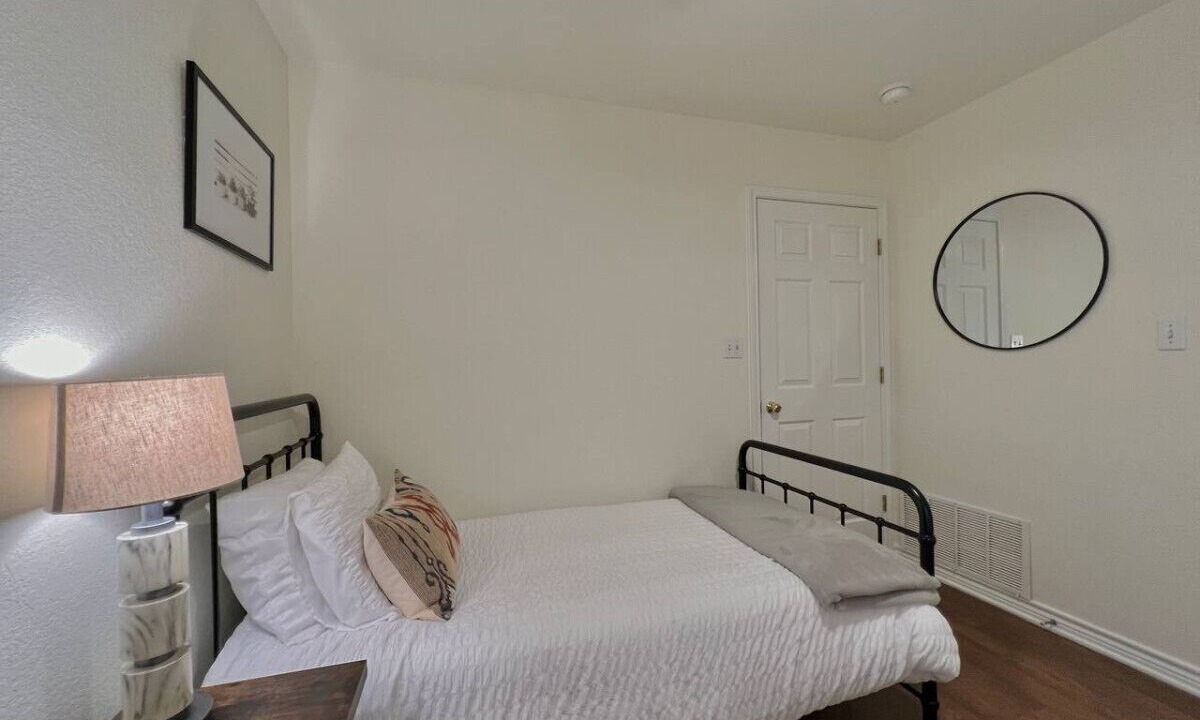 Photo of Bedroom in Temple