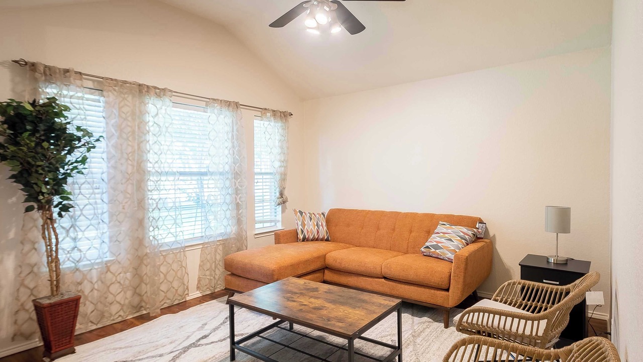 Photo of Livingroom in Denton