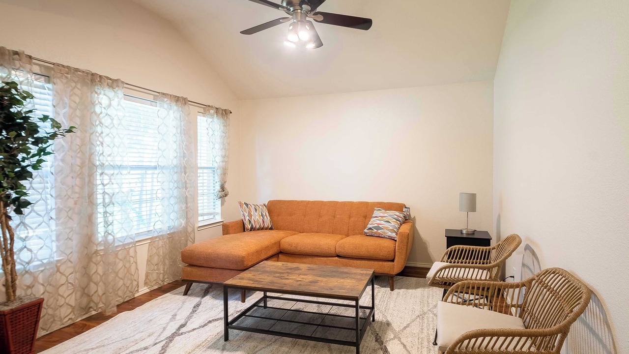 Photo of Livingroom in Denton