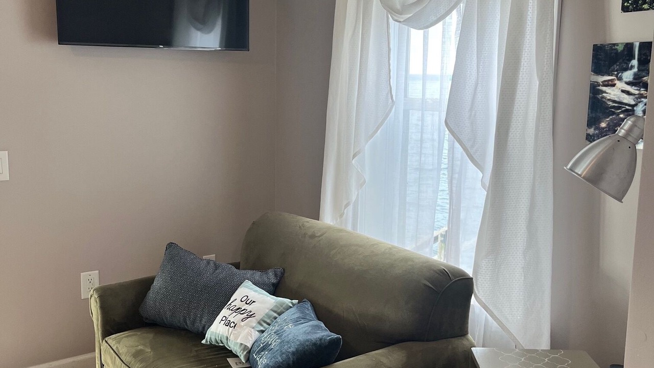 Photo of Livingroom in King Ferry