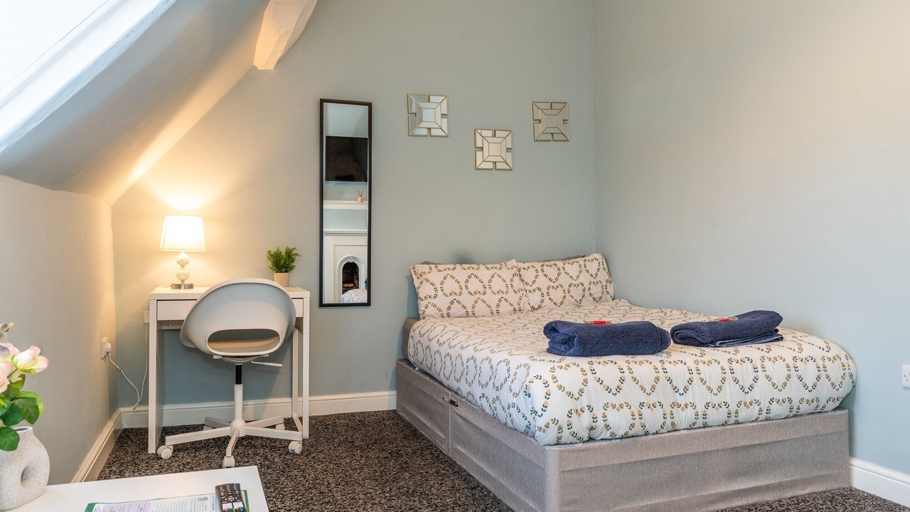 Photo of Bedroom in Castle Donington