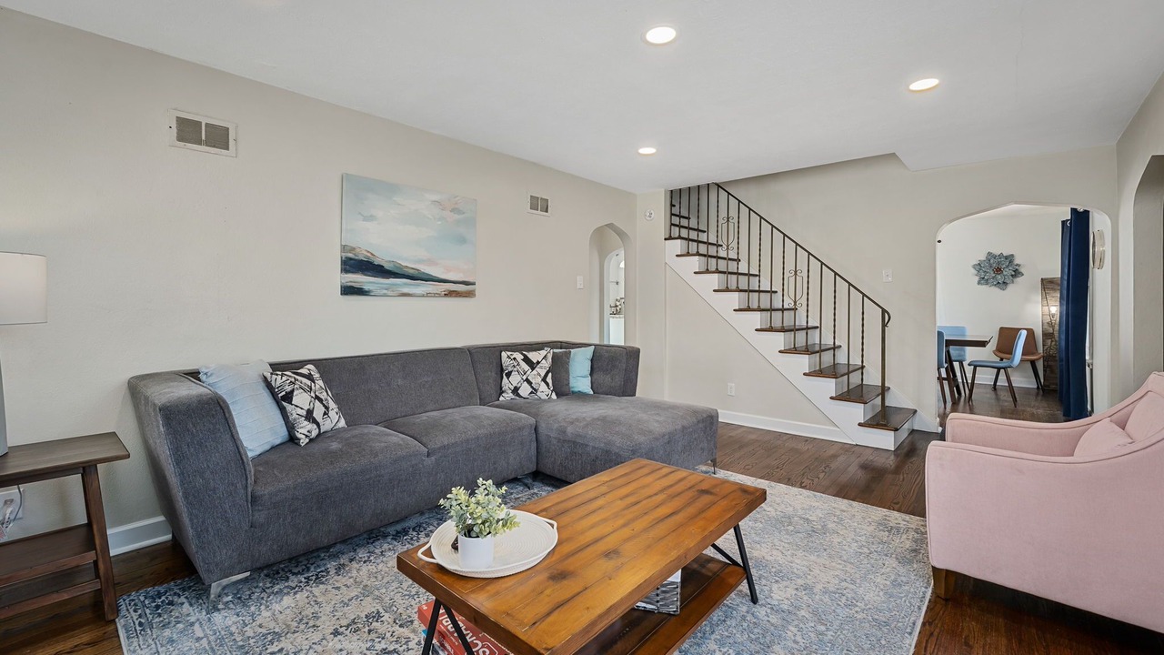 Photo of Livingroom in St. Louis
