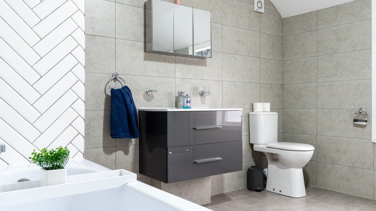 Photo of Bathroom in Castle Donington