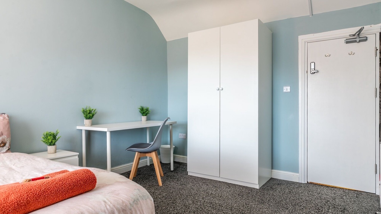 Photo of Bedroom in Castle Donington