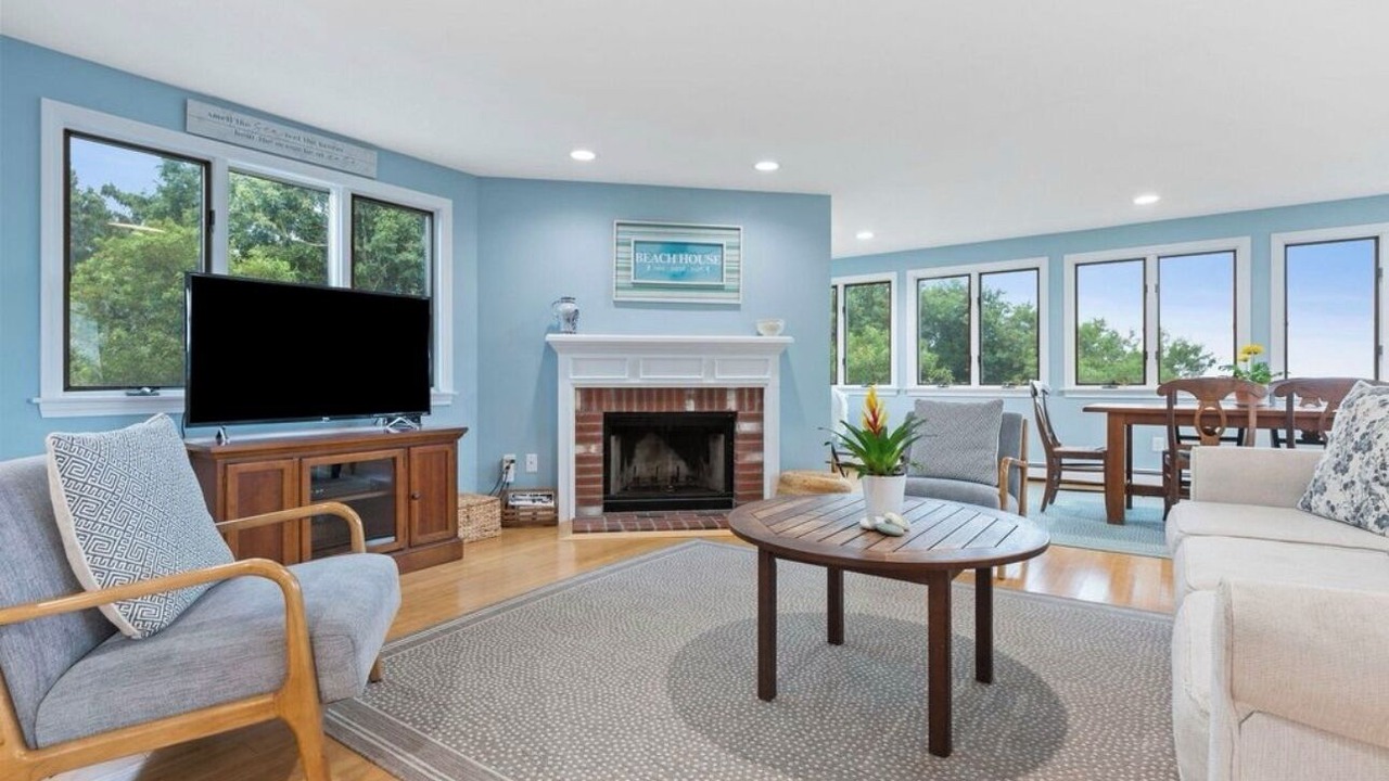 Photo of Livingroom in Campground Landing