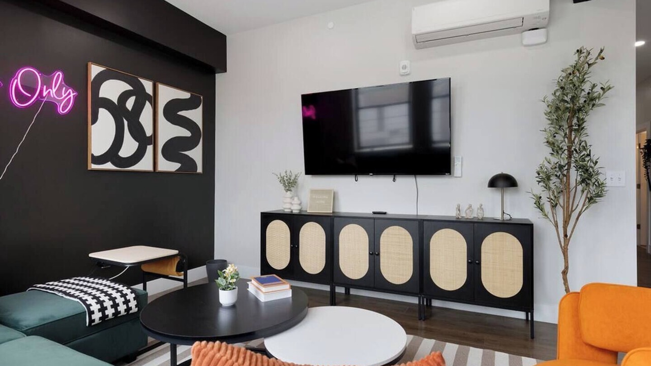 Photo of Livingroom in Cleveland
