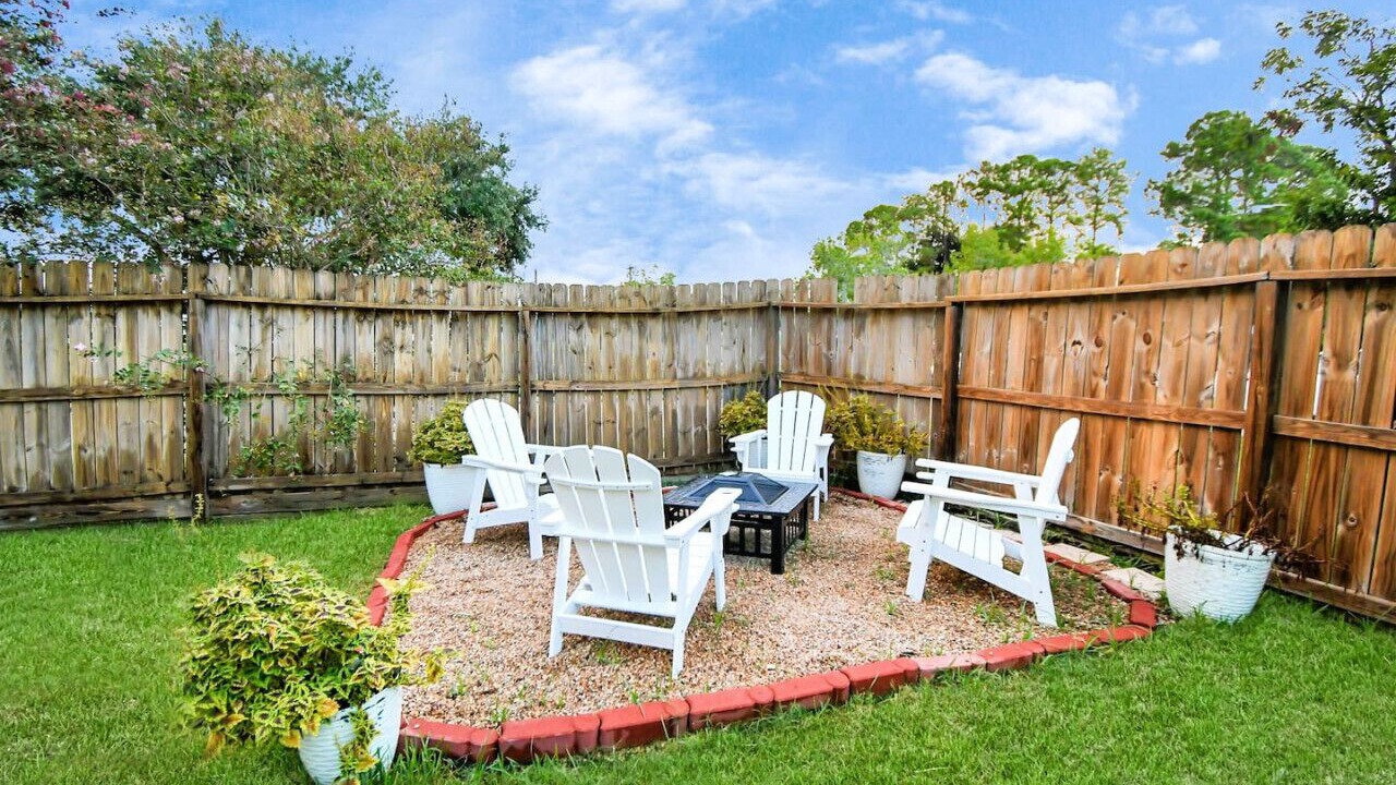 Photo of Outdoor in Meadows Place