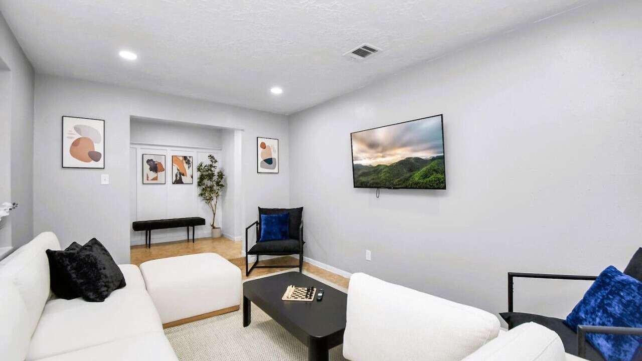 Photo of Livingroom in Meadows Place