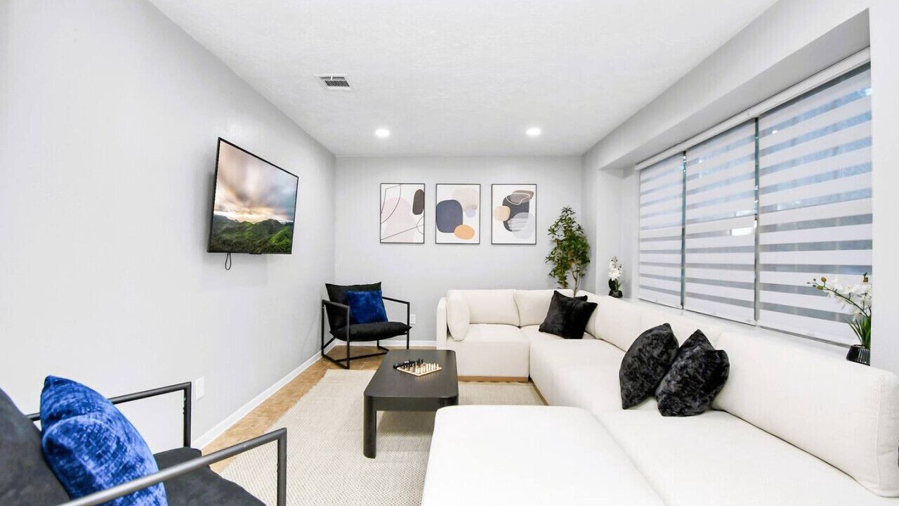 Photo of Livingroom in Meadows Place
