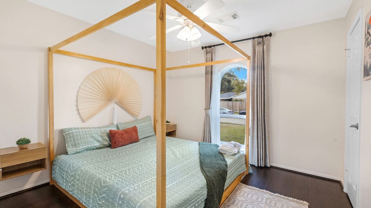 Photo of Bedroom in Meadows Place