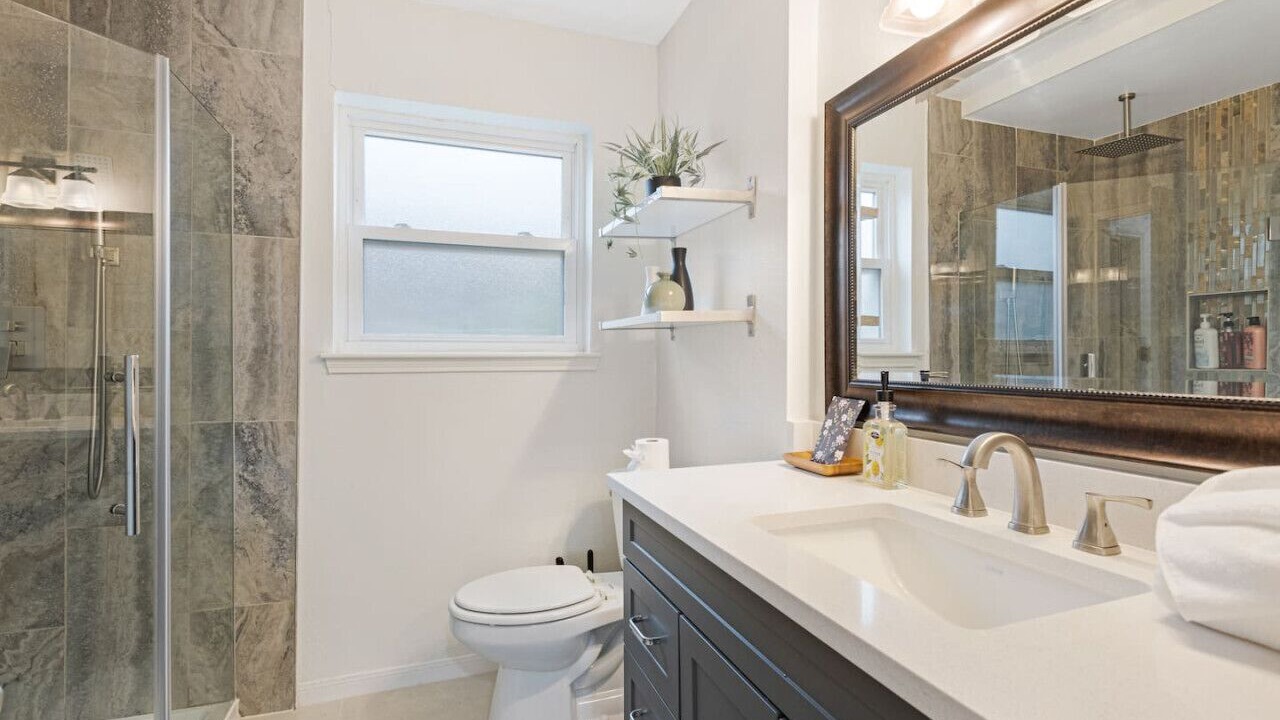 Photo of Bathroom in Meadows Place