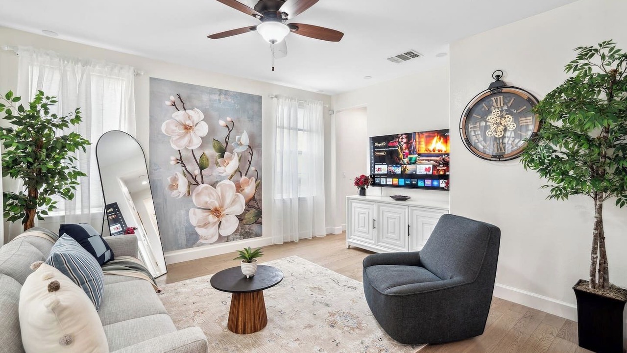 Photo of Livingroom in Concord