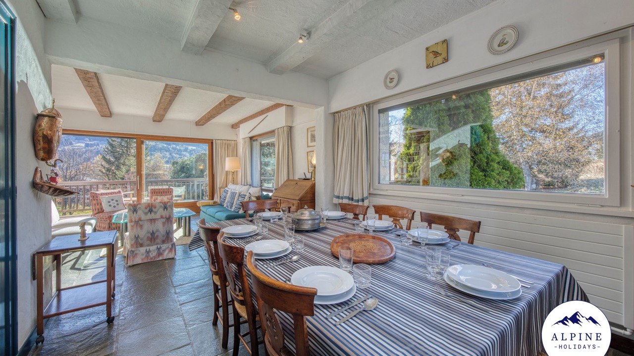 Photo of Others in Demi-Quartier