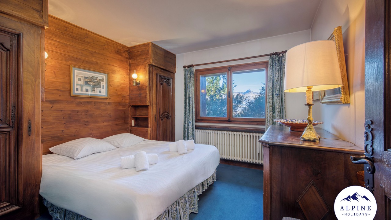 Photo of Bedroom in Demi-Quartier